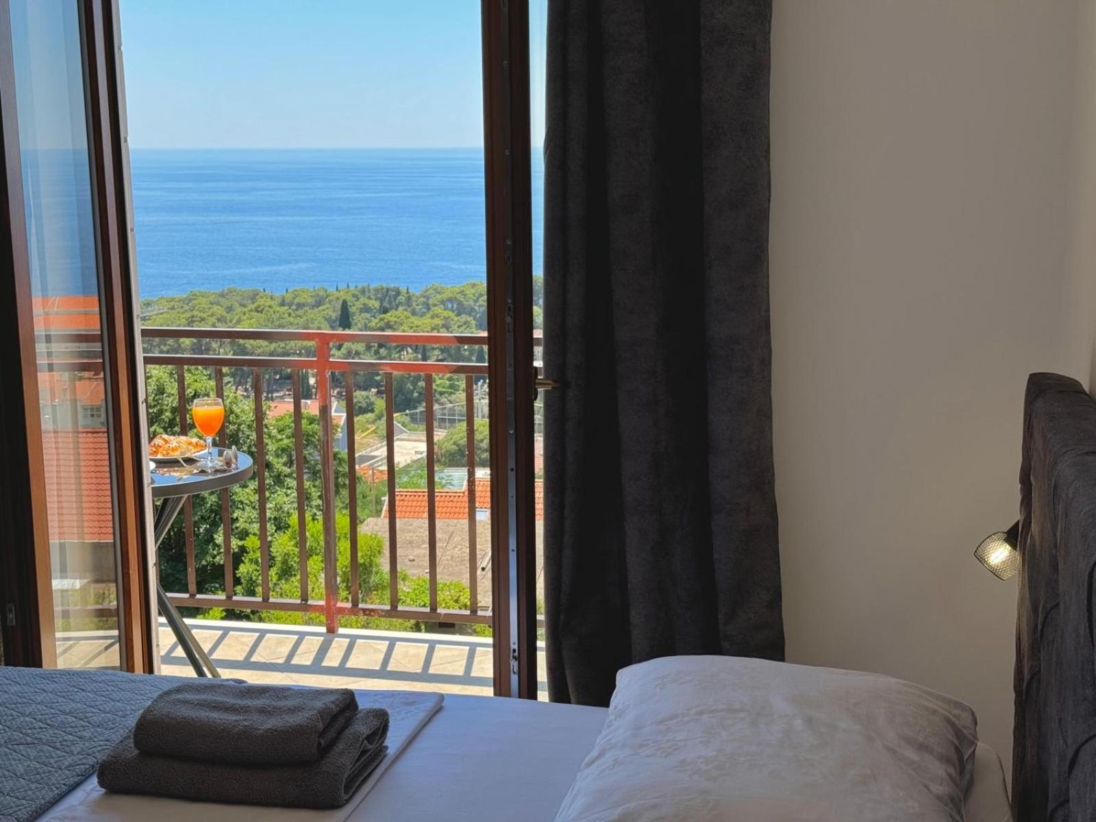 Accommodation Divanovic With Sea View Ντουμπρόβνικ Εξωτερικό φωτογραφία